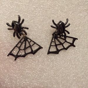 🕷 Awesome hun black Spider and Spiderweb Web stud Earrings 🕷